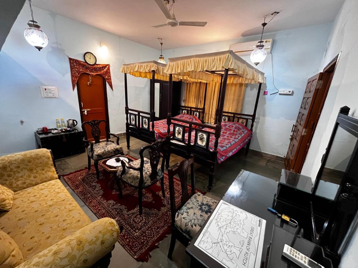 Sharad Baug Homestay Bhuj Esterno foto
