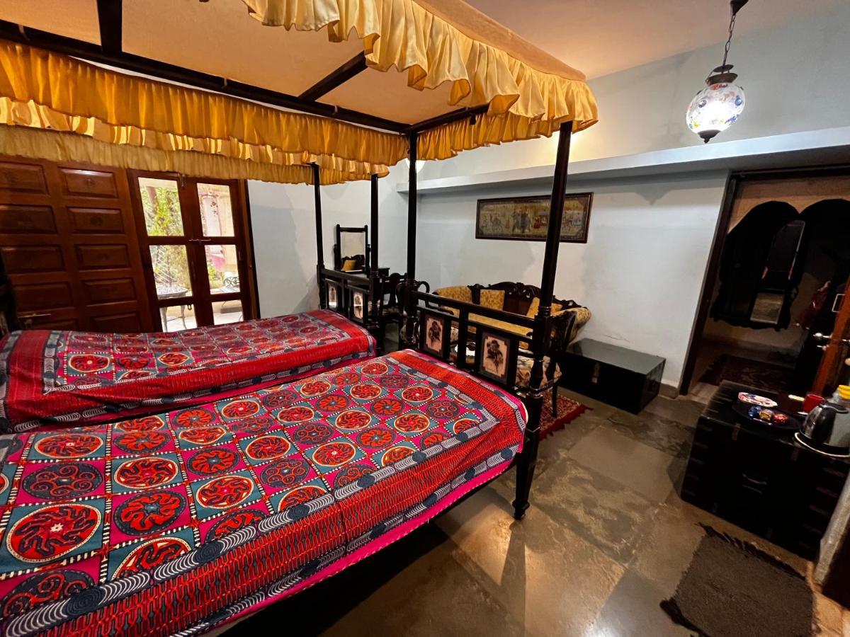 Sharad Baug Homestay Bhuj Esterno foto