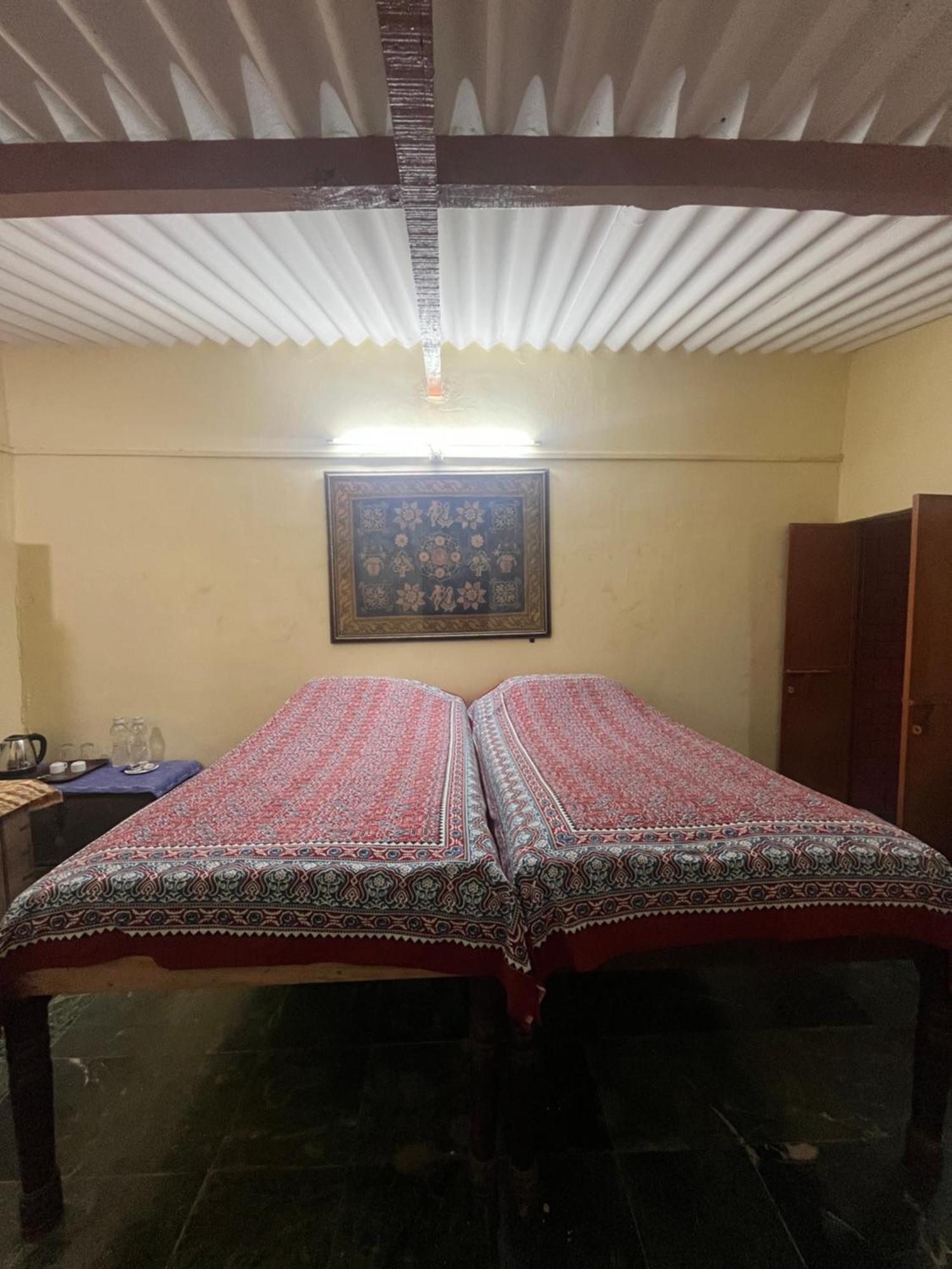 Sharad Baug Homestay Bhuj Esterno foto
