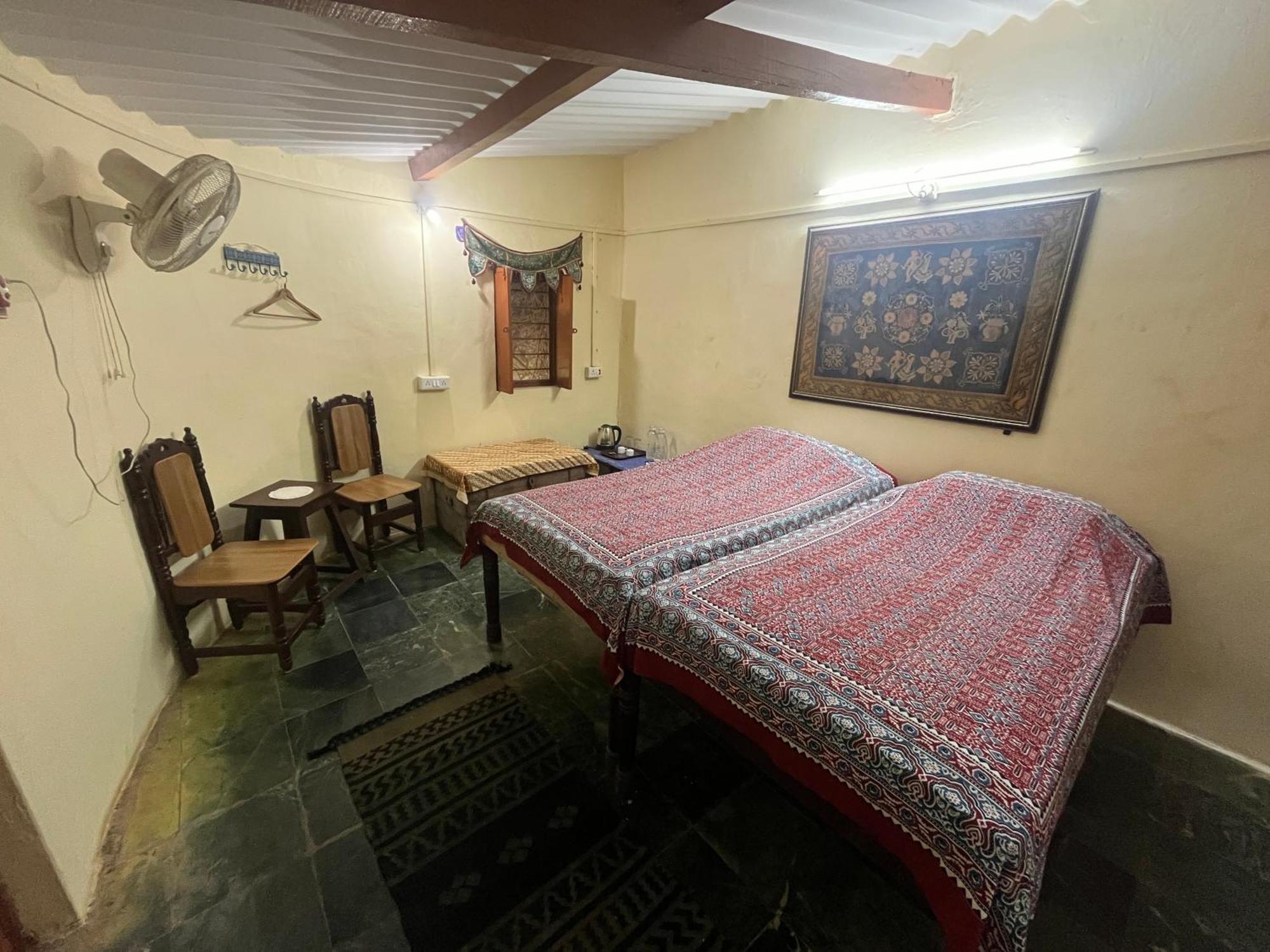 Sharad Baug Homestay Bhuj Esterno foto